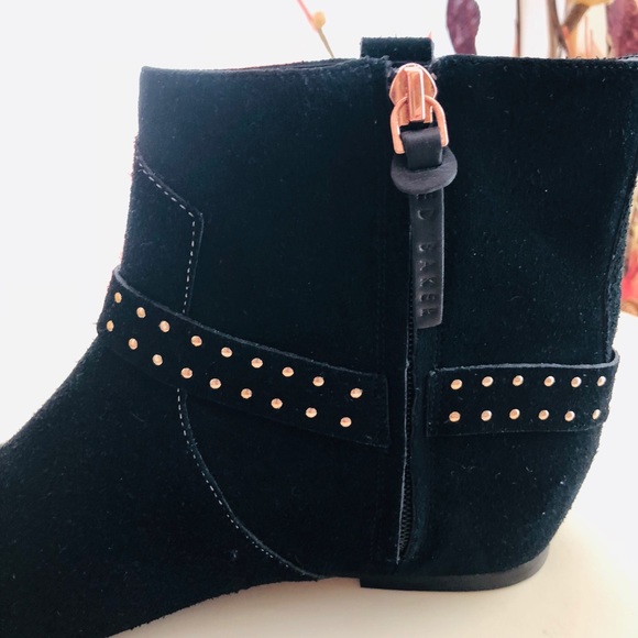 New Ted Baker London Black Gold Suede Ankle Boots - Picture 5 of 6